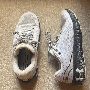Under Armour HOVR Machina womens size 9.5